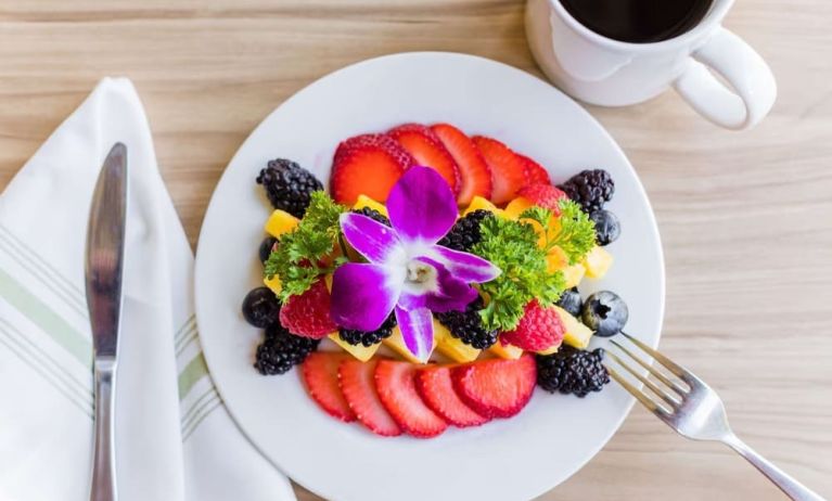Breakfast available at Embassy Suites By Hilton Oahu Kapolei.