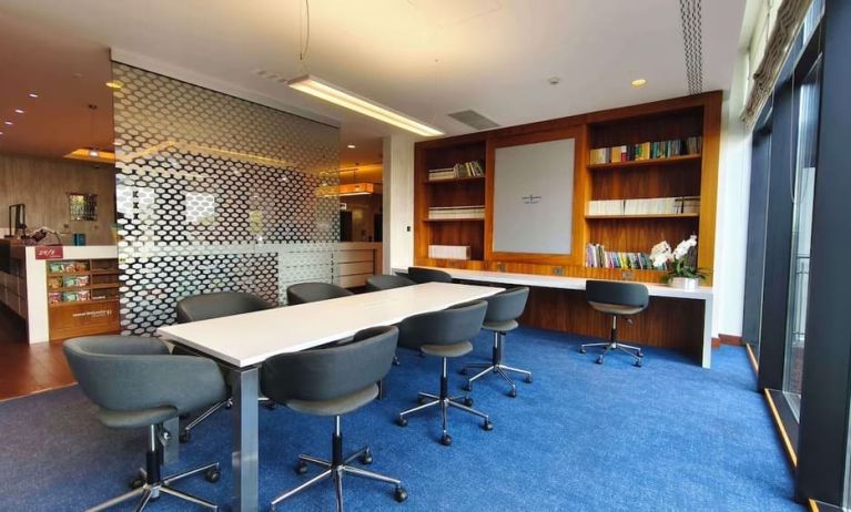 Meeting room at Hampton By Hilton Samsun.