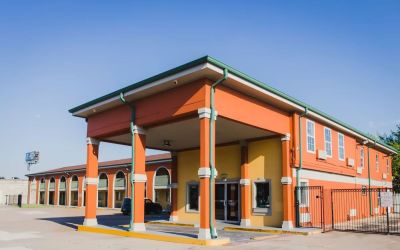 Parking available at Express Inn Gulf Bank.