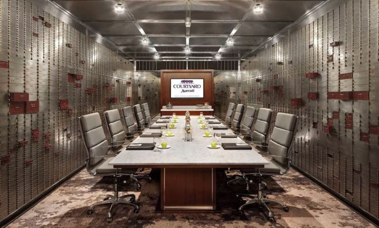 Professional meeting room at Courtyard San Diego Downtown.