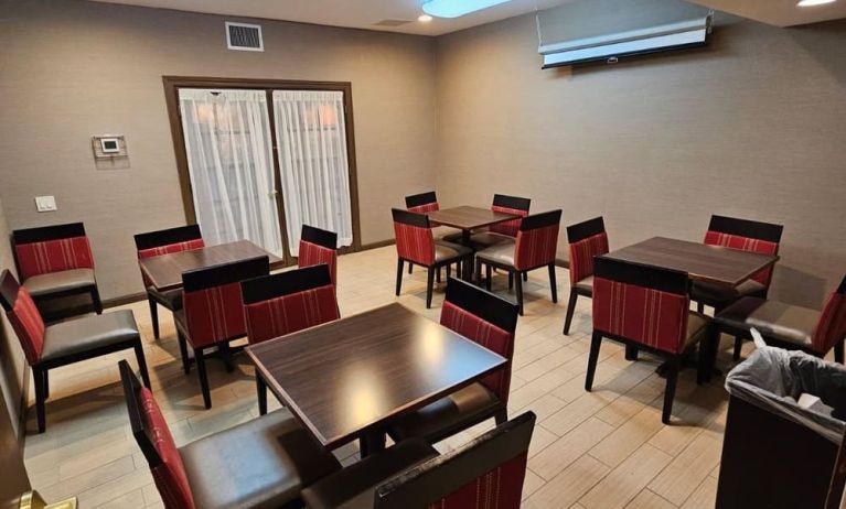 Fabyan meeting room at Comfort Inn & Suites Geneva - West Chicago.