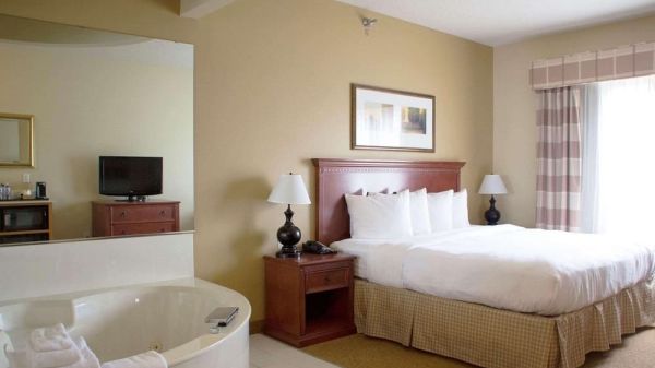 Hotel Country Inn & Suites By Radisson Mankato Hotel And Conference Center image
