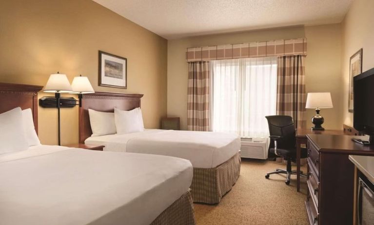 Romantic day use room at Country Inn & Suites By Radisson Mankato Hotel.