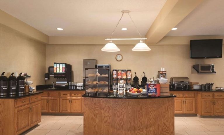 Breakfast available at Country Inn & Suites By Radisson Mankato Hotel.