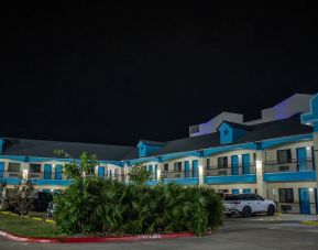 Property exterior at Hotel Bliss Kemah Boardwalk.