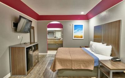 Day use room at Hotel Bliss Kemah Boardwalk.