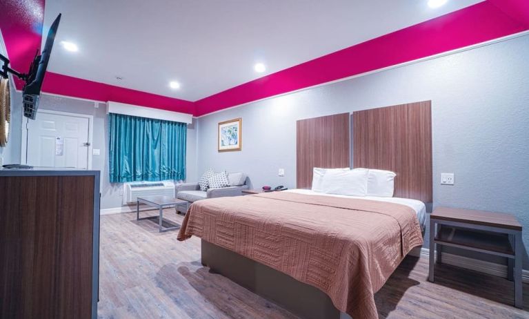 Day use room at Hotel Bliss Kemah Boardwalk.