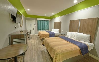 Day use room at Hotel Bliss Kemah Boardwalk.