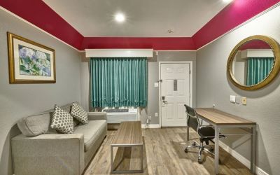 Day use room at Hotel Bliss Kemah Boardwalk.