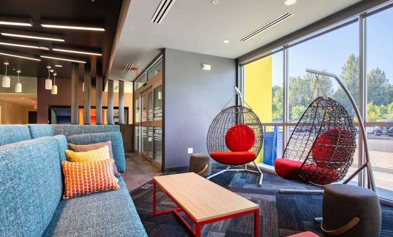Coworking lounge at Tru By Hilton Eugene.