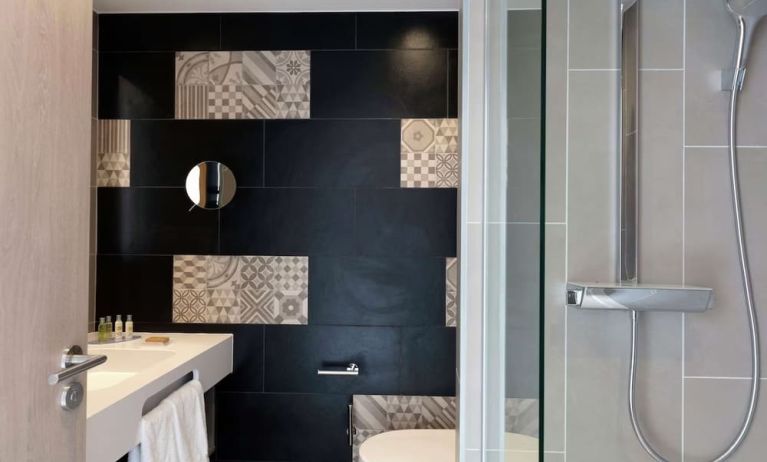 Guest bathroom at Hilton Garden Inn Massy.
