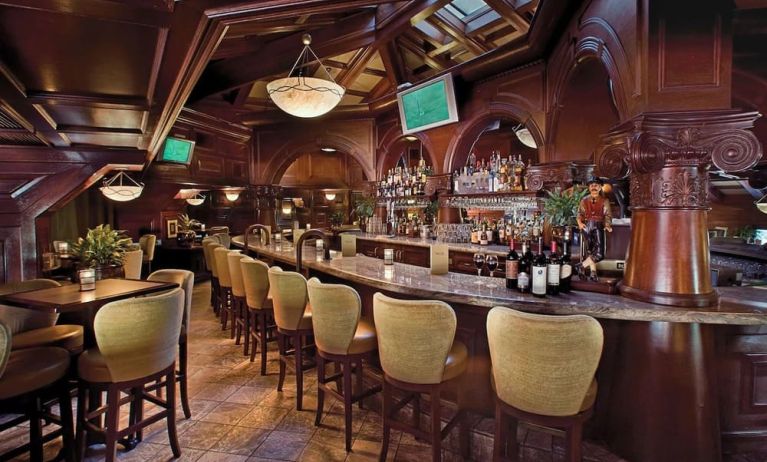Hotel bar at Hilton Phoenix Tapatio Cliffs Resort.