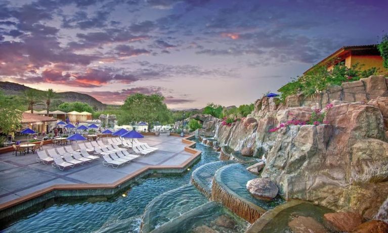 Outdoor pool at Hilton Phoenix Tapatio Cliffs Resort.