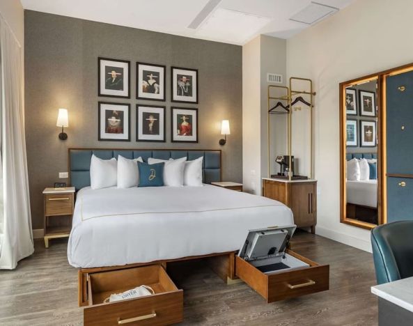 Day use room at The Draper New York.