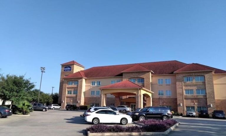 Parking available at Spark By Hilton Missouri City.