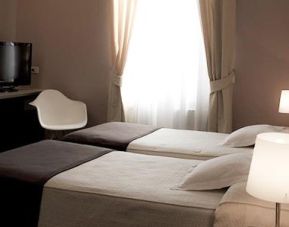 Hotel Colombia, Milan