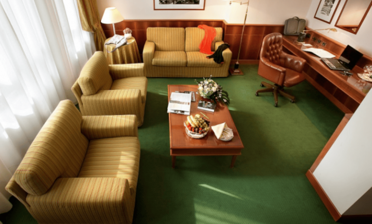 Hotel Cavour, Milan