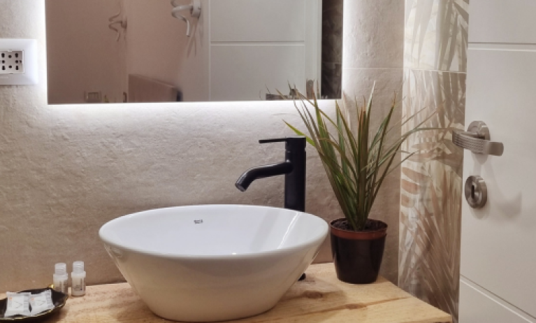 Italo Suite, Milan