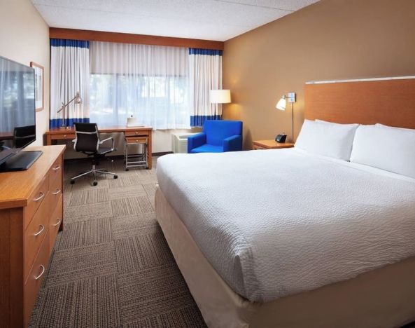 Day use room at Four Points By Sheraton San Diego.