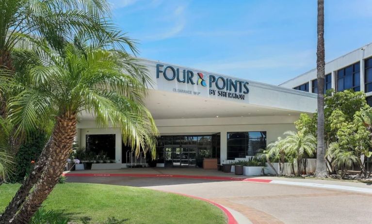 Hotel entrance at Four Points By Sheraton San Diego.