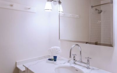 Day use room at Four Points By Sheraton San Diego.