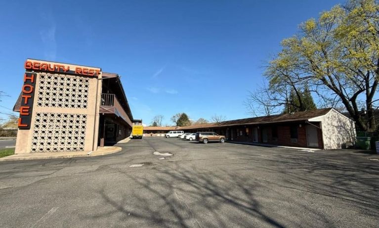 Parking available at Beauty Rest Hotel, Edison.