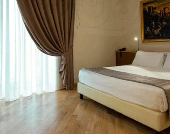 Grand Hotel Europa, Naples