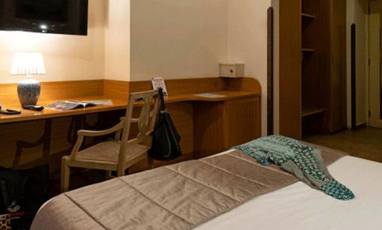 Grand Hotel Europa, Naples