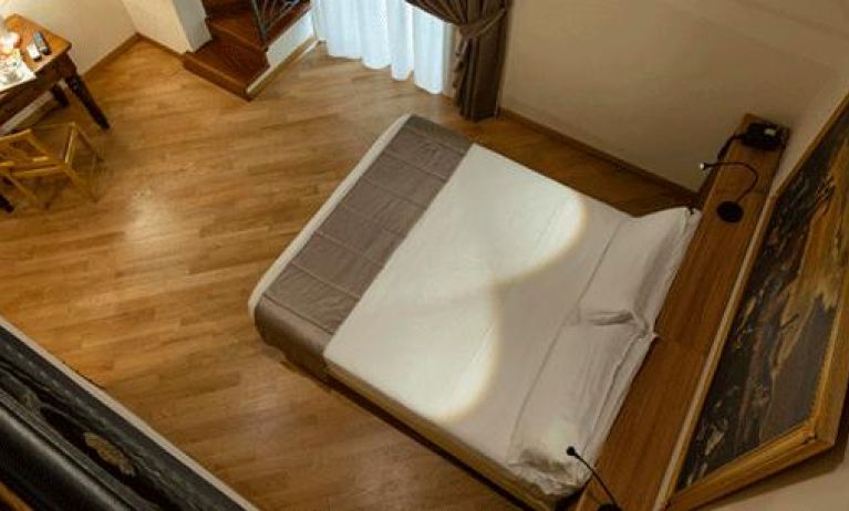 Grand Hotel Europa, Naples