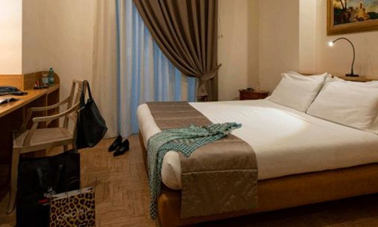 Grand Hotel Europa, Naples