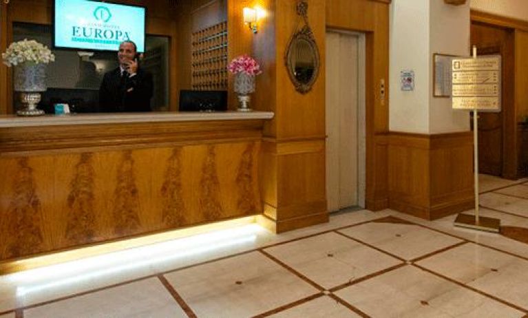 Grand Hotel Europa, Naples