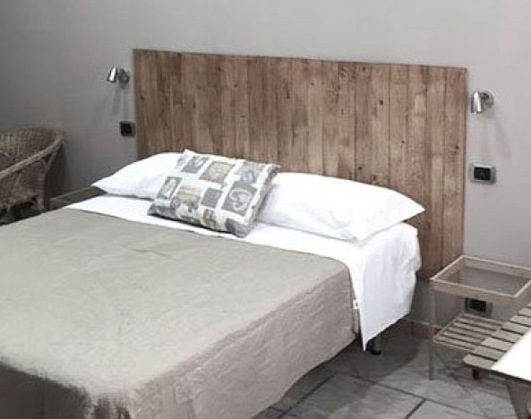 B&B Naples to live, Naples