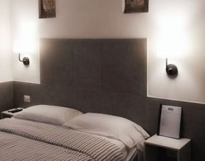 Hotel Ideal, Naples