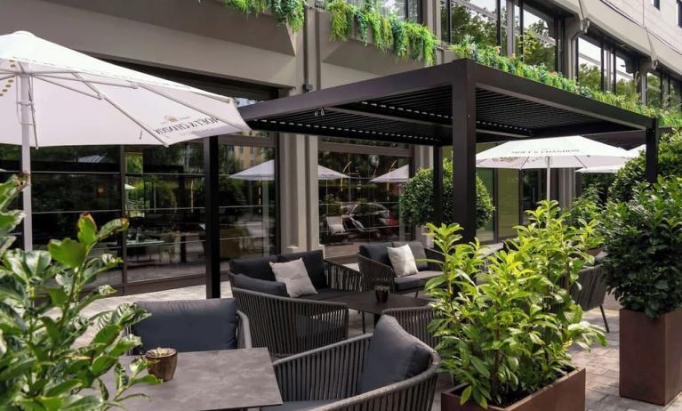 Outdoor dining and seating at DoubleTree By Hilton Berlin Ku'damm.
