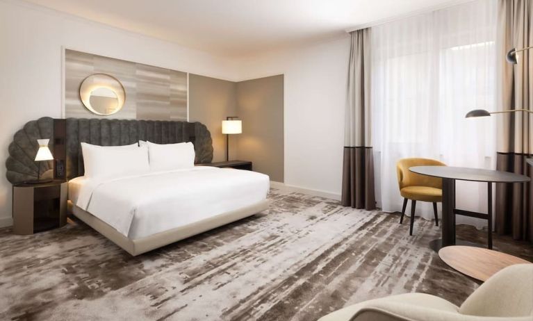 Day use room with TV at Hilton Heidelberg.