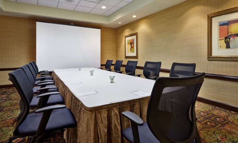 Meeting room at Embassy Suites By Hilton Parsippany.