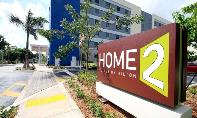 Hotel entrance at Home2 Suites By Hilton Miami Doral West Airport.