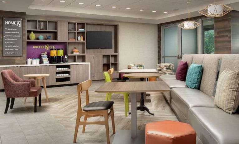 Coworking space at Home2 Suites By Hilton Miami Doral West Airport.