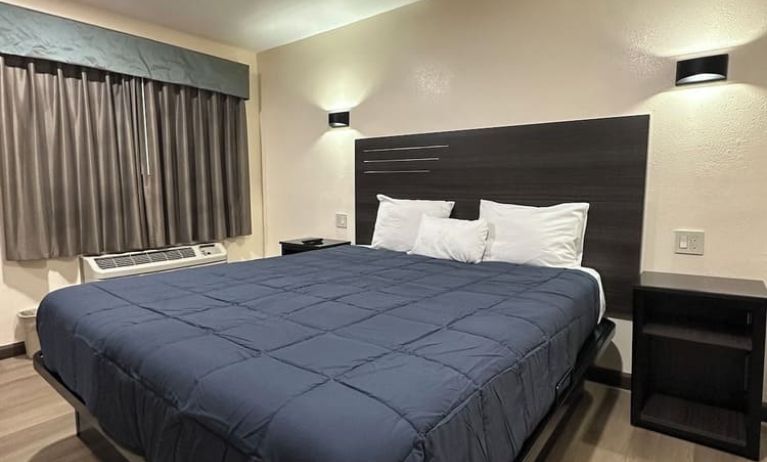 Day use room at Del Aire Inn.