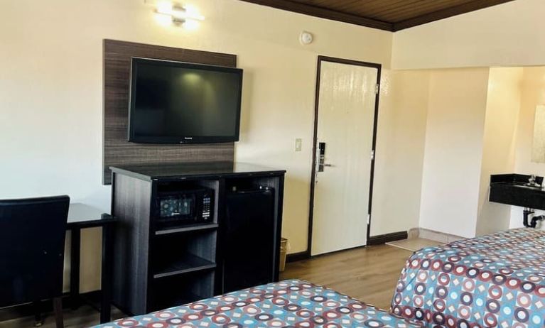 Day use room at Del Aire Inn.