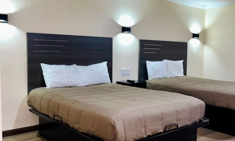 Day use room at Del Aire Inn.