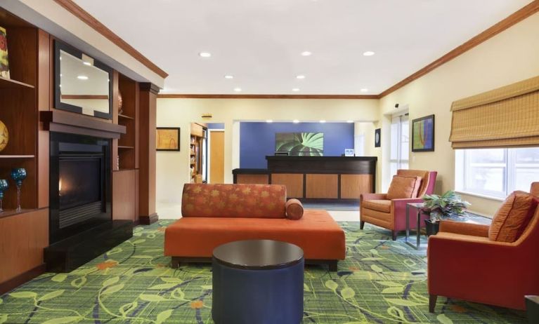 Lobby and lounge at Fairfield Inn & Suites Joliet North/Plainfield.