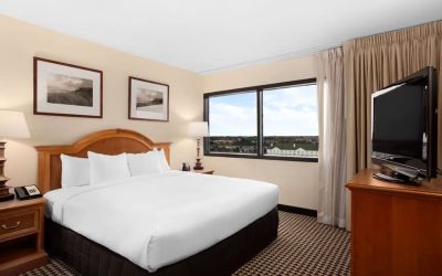 Hotel Hilton Chicago/Oak Brook Suites image