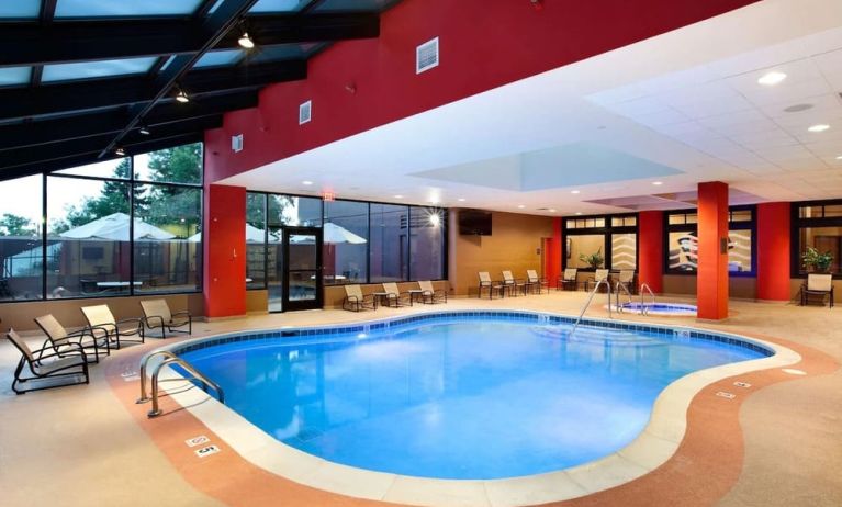 Indoor pool at Hilton Chicago/Oak Brook Suites.