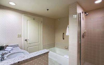 Day use room at Hilton Chicago/Oak Brook Suites.