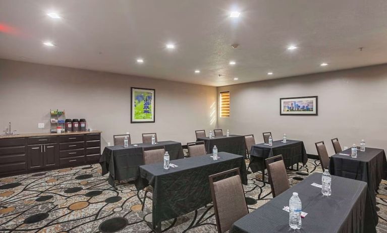 Meeting room at Comfort Suites Lewisville.