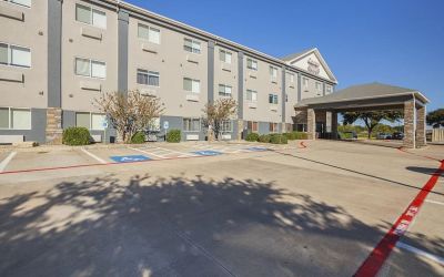 Parking available at Comfort Suites Lewisville.