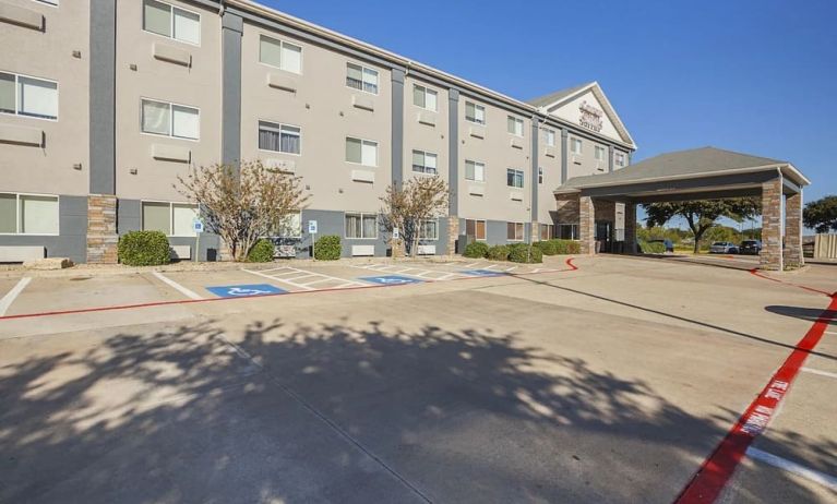 Parking available at Comfort Suites Lewisville.