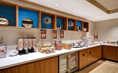 Breakfast available at SpringHill Suites Baltimore BWI Airport.