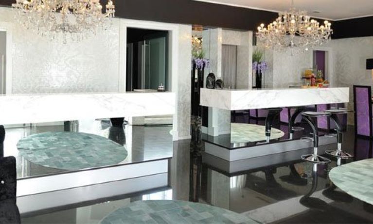 Hotel In - Lounge room, Pianiga